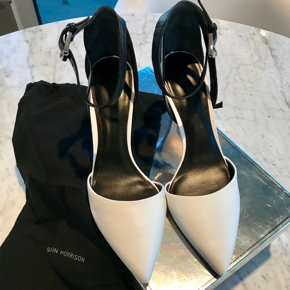 Sigerson Morrison White & Black Leather Shoes